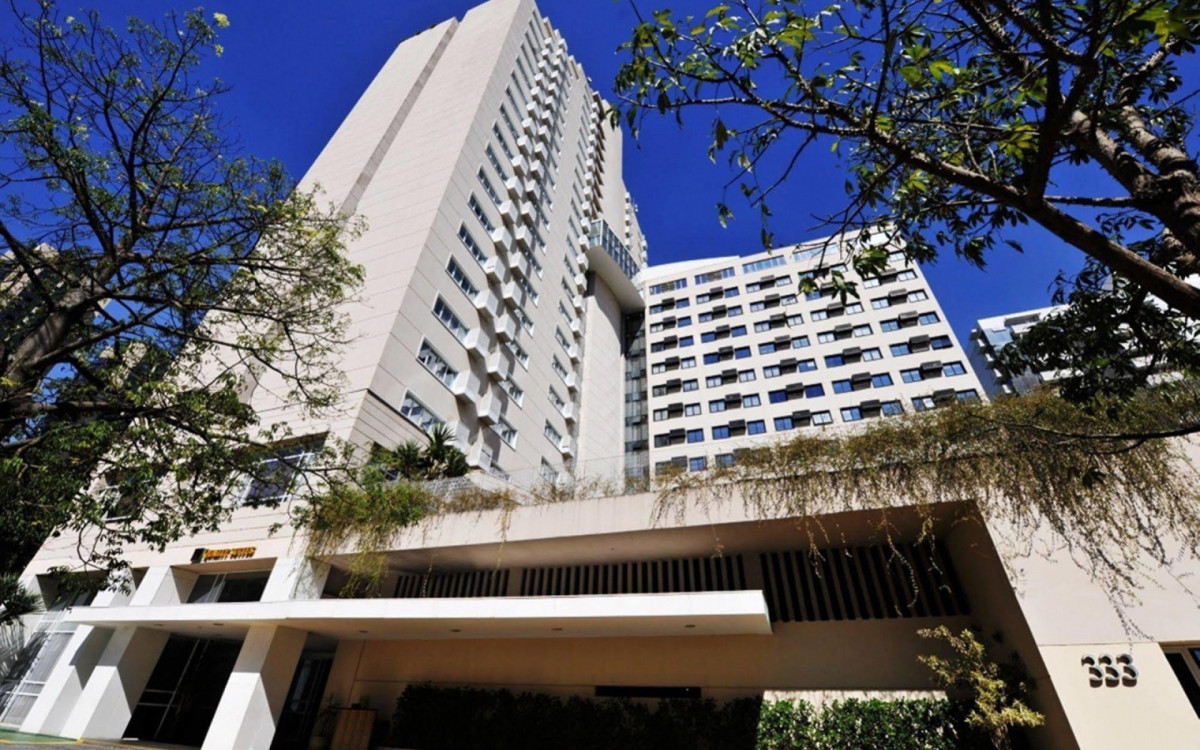 Fachada do condomínio de alto padrão em Barueri, Região Metropolitana de São Paulo