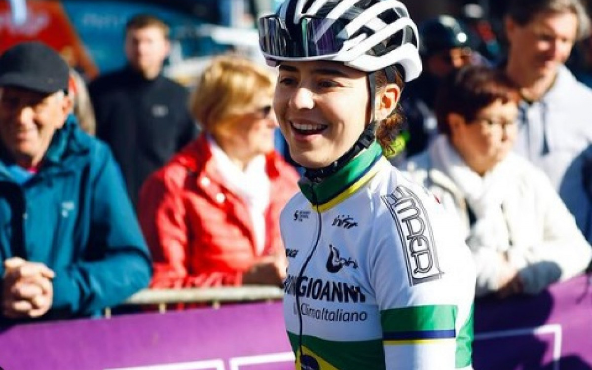 A ciclista Ana Vitória Magalhães, a Tota, é nascida e criada na cidade do Rio