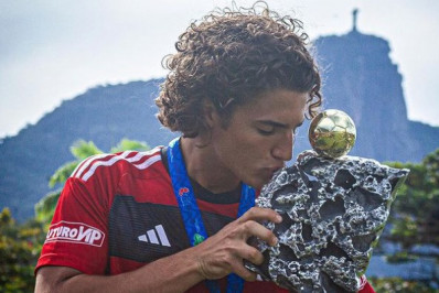 Flamengo vende joia da base para clube dos Emirados Árabes