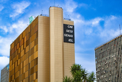 Indústria precisa fazer pressão política para agenda de desenvolvimento, diz diretor da CNI