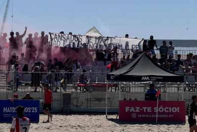 Torcedores do Leixões protestam contra possível venda do clube para o Flamengo