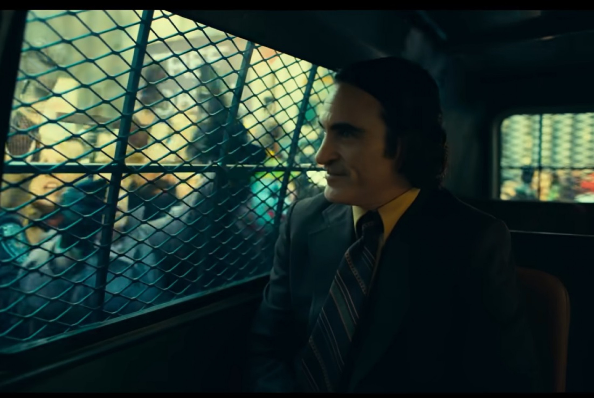Joaquin Phoenix interpreta Coringa no longa - Reprodução de vídeo