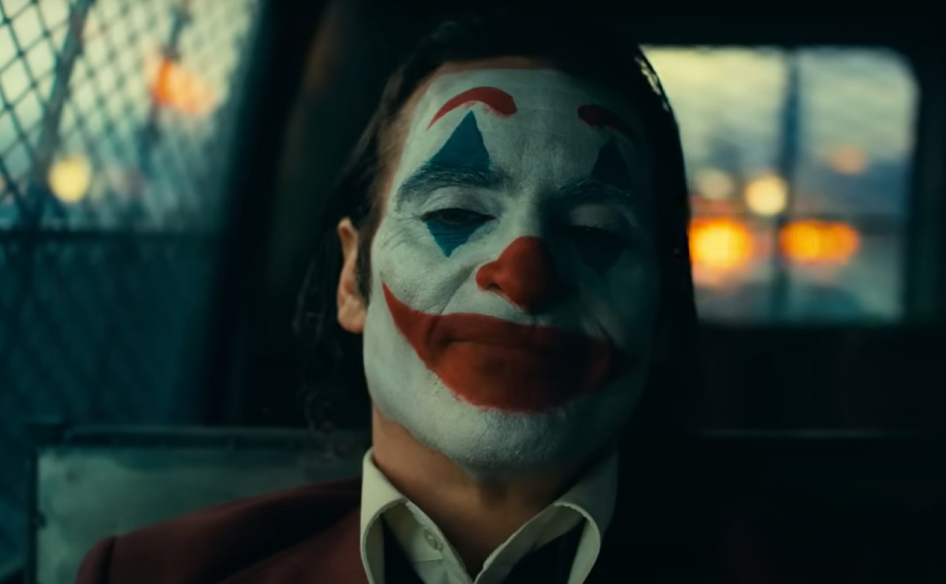Joaquin Phoenix interpreta Coringa no longa - Reprodução de vídeo