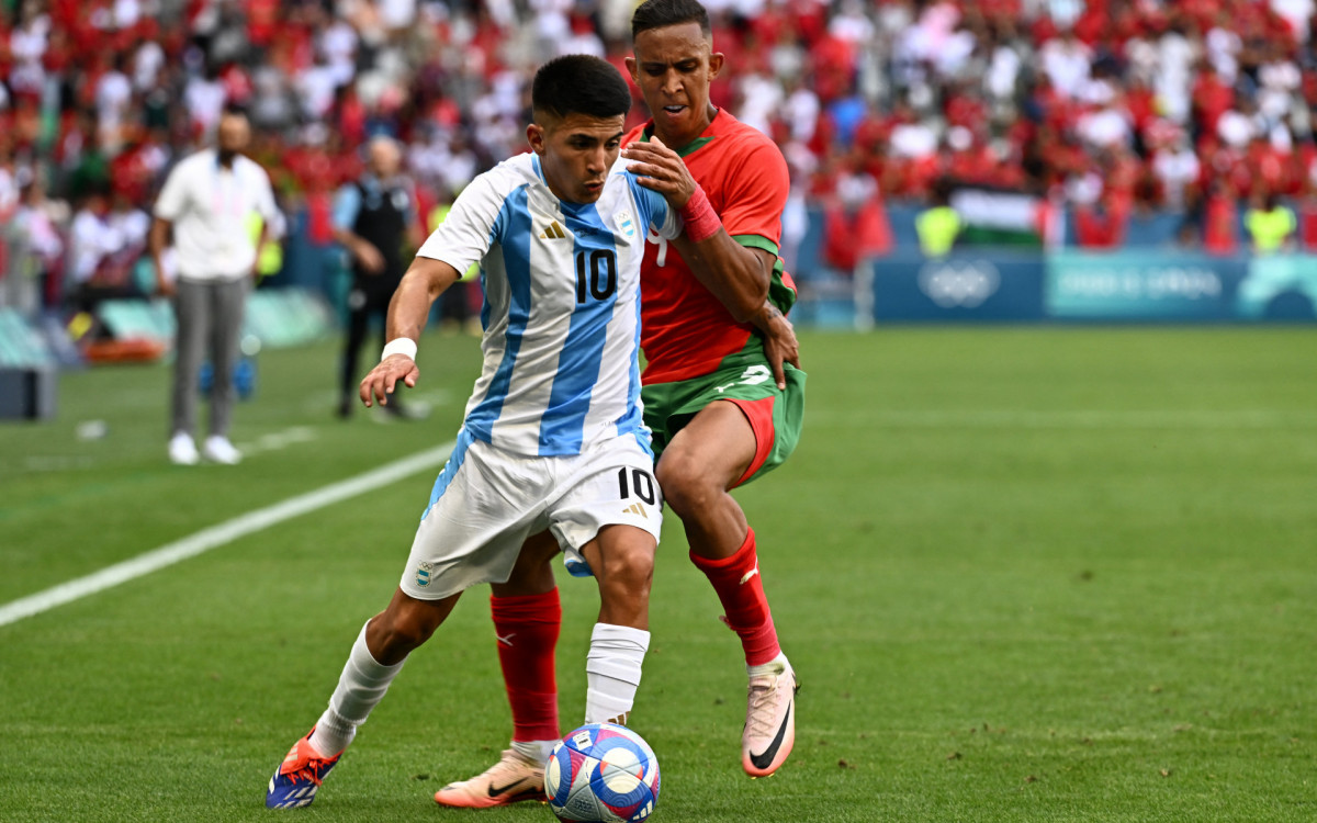 Thiago Almada foi importante em empate da Argentina