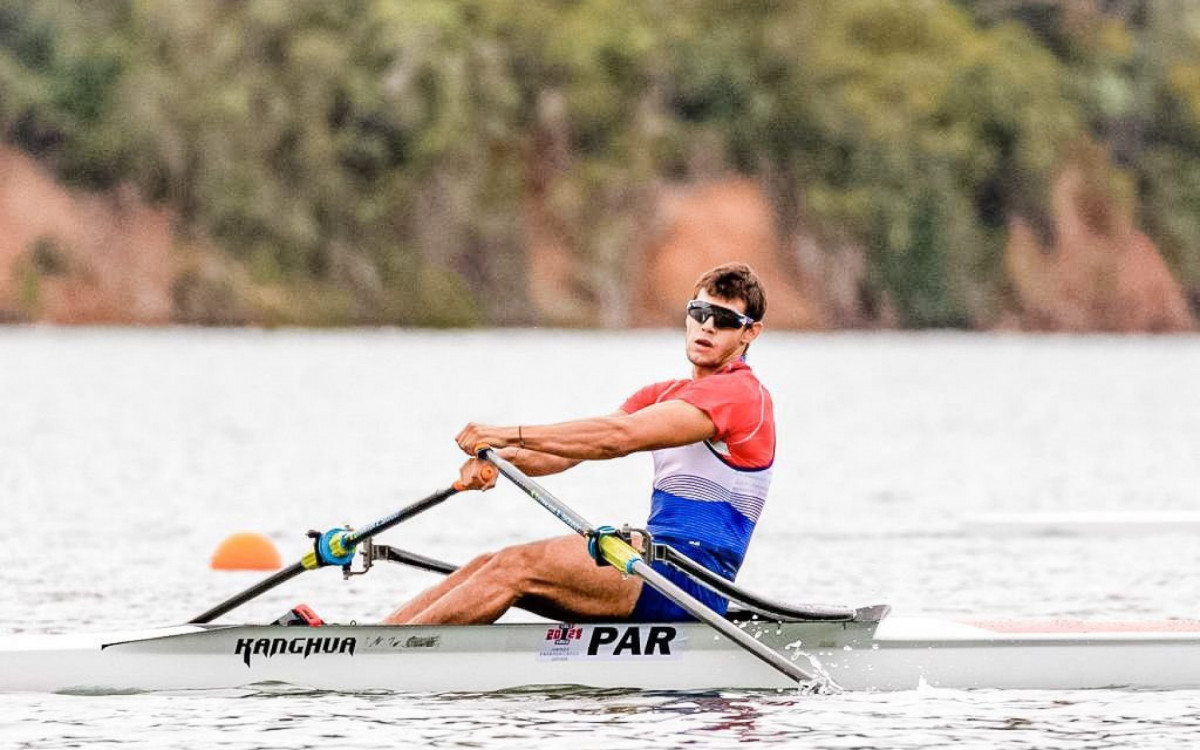 O remador paraguaio Javier Insfran também é atleta do Botafogo