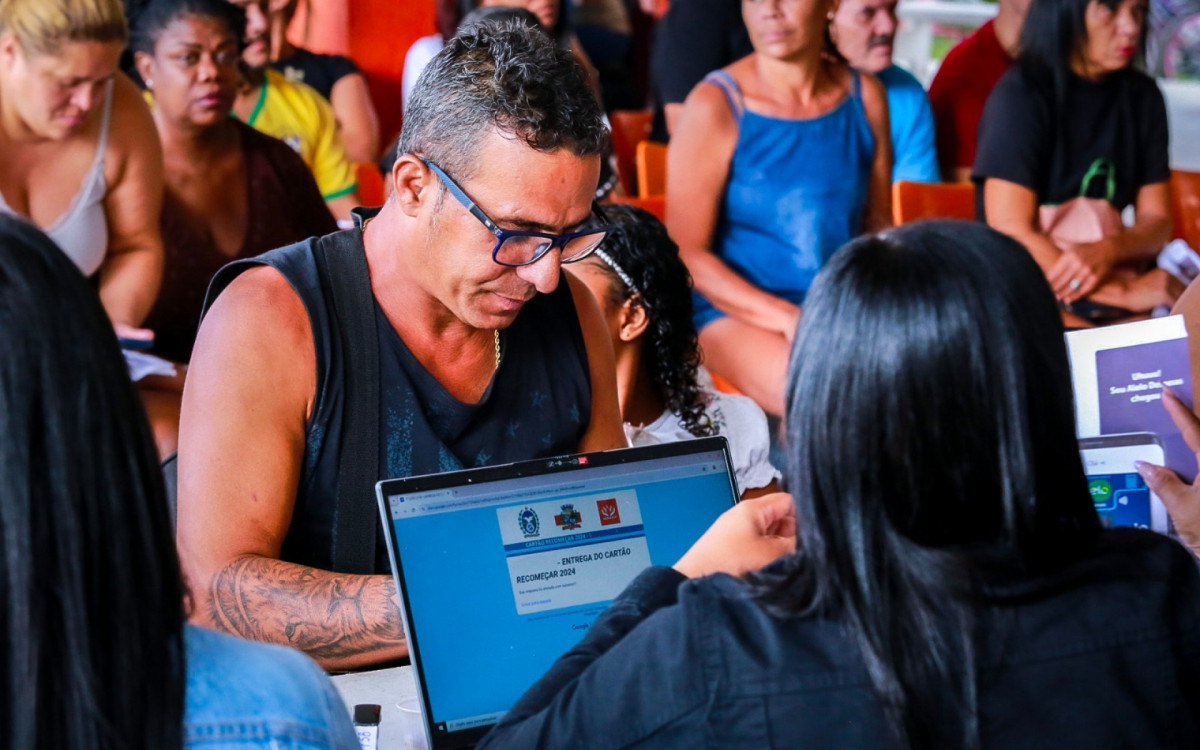 A partir de sexta-feira (26-07) os munícipes poderão retirar o cartão de acordo com o calendário