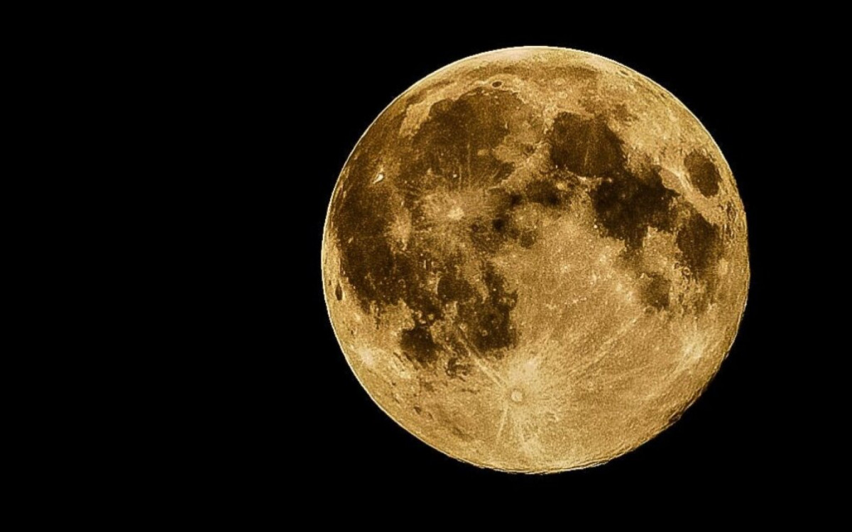A energia da Lua Cheia de julho e o que significa pro seu signo