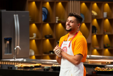 Juan é eliminado do 'Masterchef Brasil' e lamenta: 'Coração está bem apertado'
