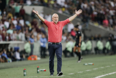 Fluminense evolui com Mano Menezes e supera desempenho com Diniz no Brasileirão