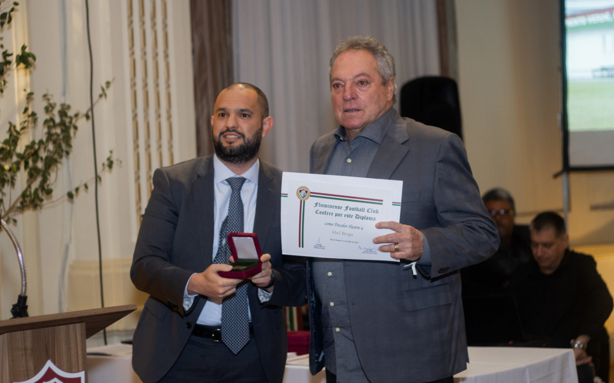 Mattheus Montenegro ao lado de Abel Braga