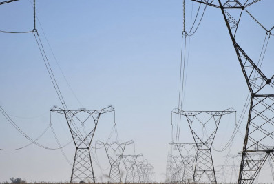 Congresso retoma 'jabutis' e conta de luz pode subir