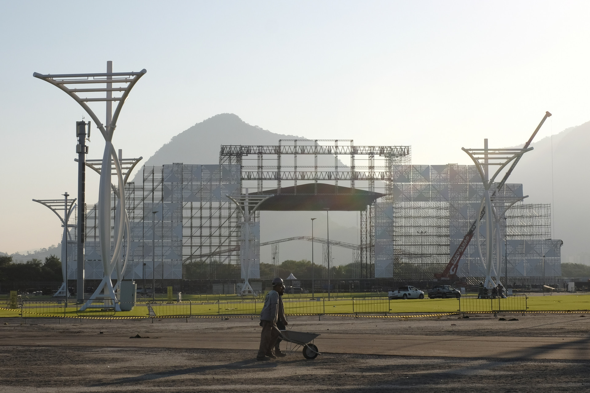 Montagem do Rock in Rio est&aacute; a todo vapor - Pedro Teixeira/Ag&ecirc;ncia O Dia