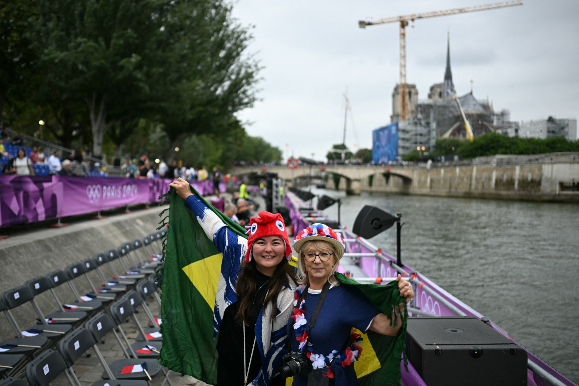 Brasileira vive expectativa para acompanhar abertura das Olimpíadas - AFP