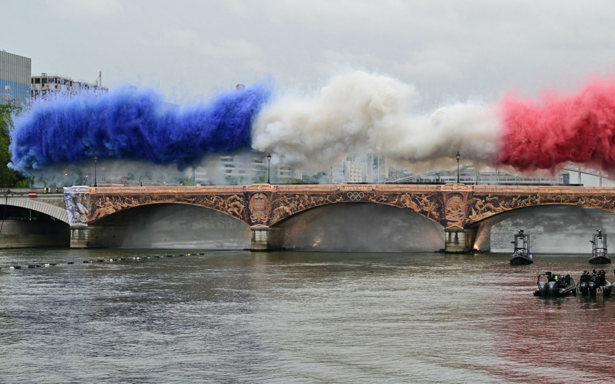Cerimônia de abertura dos Jogos Olímpicos de Paris 2024 foi nas margens do Rio Sena