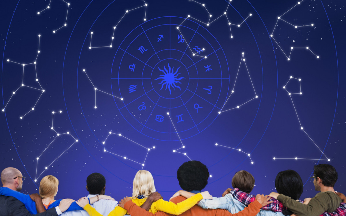 Astrologia pode dizer como é o amigo de cada signo (Imagem: Rawpixel.com | Shutterstock)