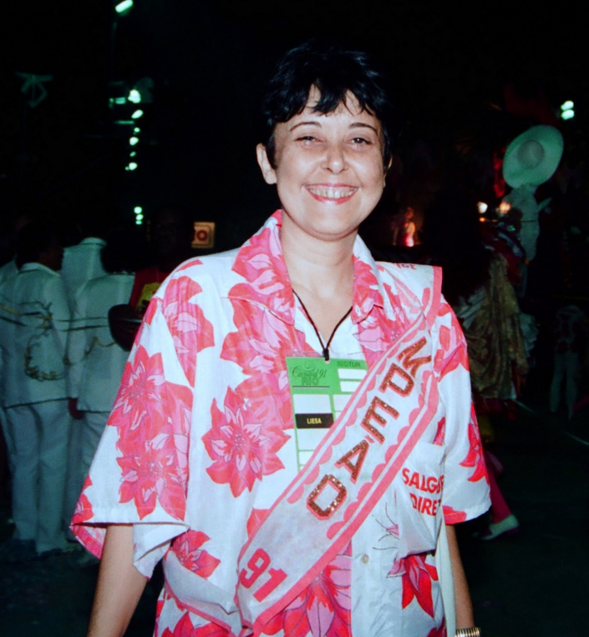 Rosa Magalh&atilde;es assinou o desfile de 1991 do Salgueiro, com o enredo 'Me masso se n&atilde;o passo pela Rua do Ouvidor'
 - Wigder Frota