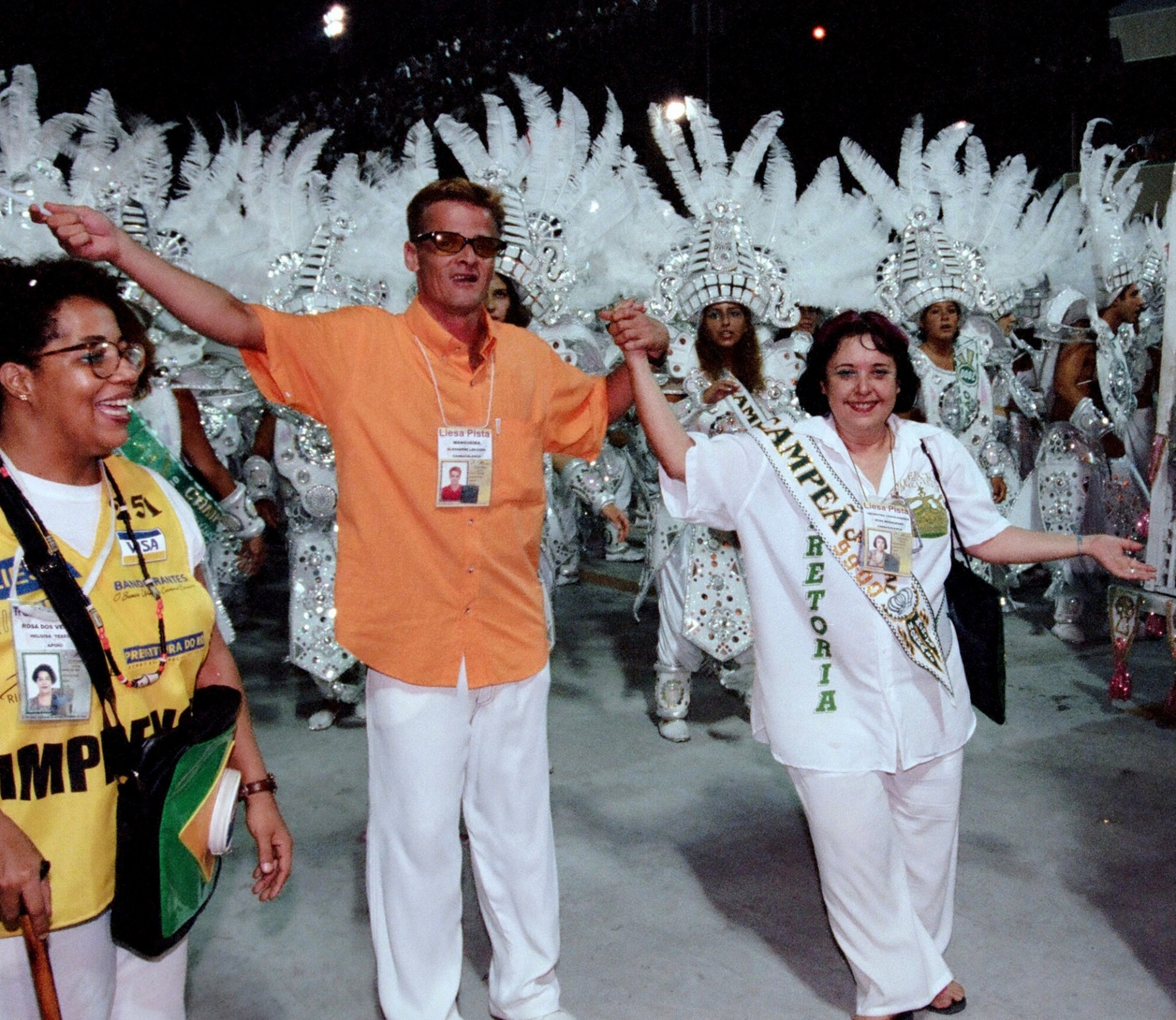 No ano 2000, ficou em primeiro lugar com 'Quem descobriu o Brasil, foi Seu Cabral, no dia 22 de abril, dois meses depois do carnaval', na Imperatriz Leopoldinense
 - Wigder Frota