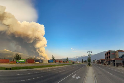 Canadá: incêndios podem ter destruído metade da cidade histórica de Jasper