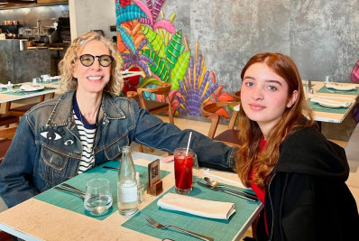 Marília Gabriela mostra clique com a neta mais nova