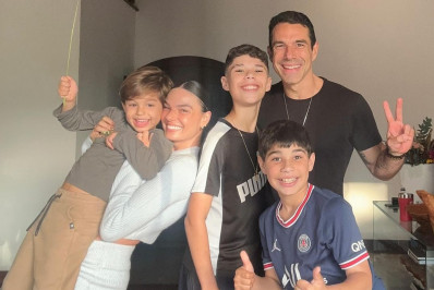 Marcus Buaiz celebra aniversário ao lado de Isis Valverde e filhos: 'União das pessoas que eu amo'