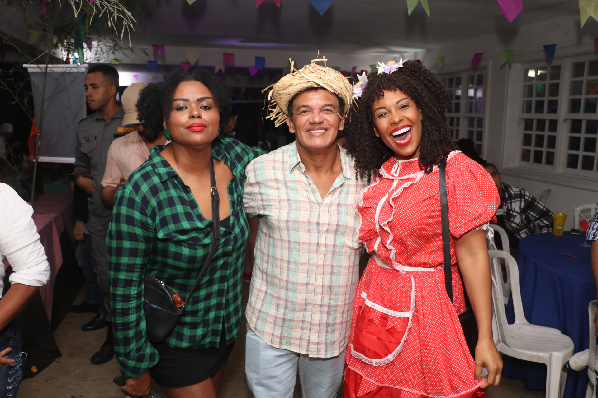 Carla Cristina Cardoso, Deo Garcez e a ex-BBB Sol - Rogério Fidalgo / Agnews