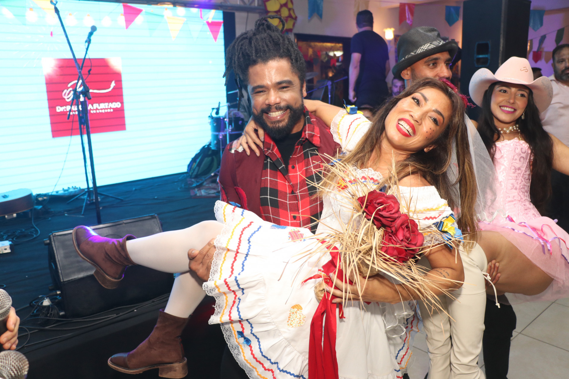 Danni Suzuki e Diogo Almeida - Rogério Fidalgo / Agnews