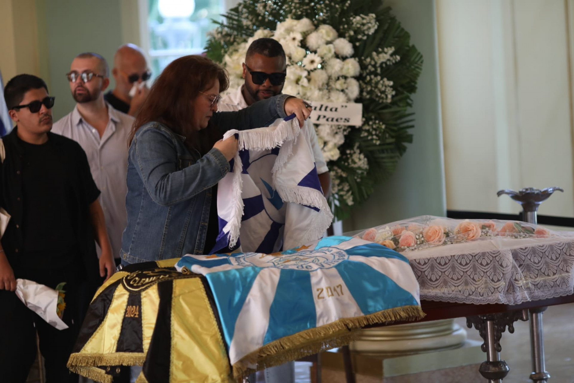 Velório de Rosa Magalhães reuniu familiares e amigos nesta sexta-feira (26) - Pedro Texeira/Agência O DIA