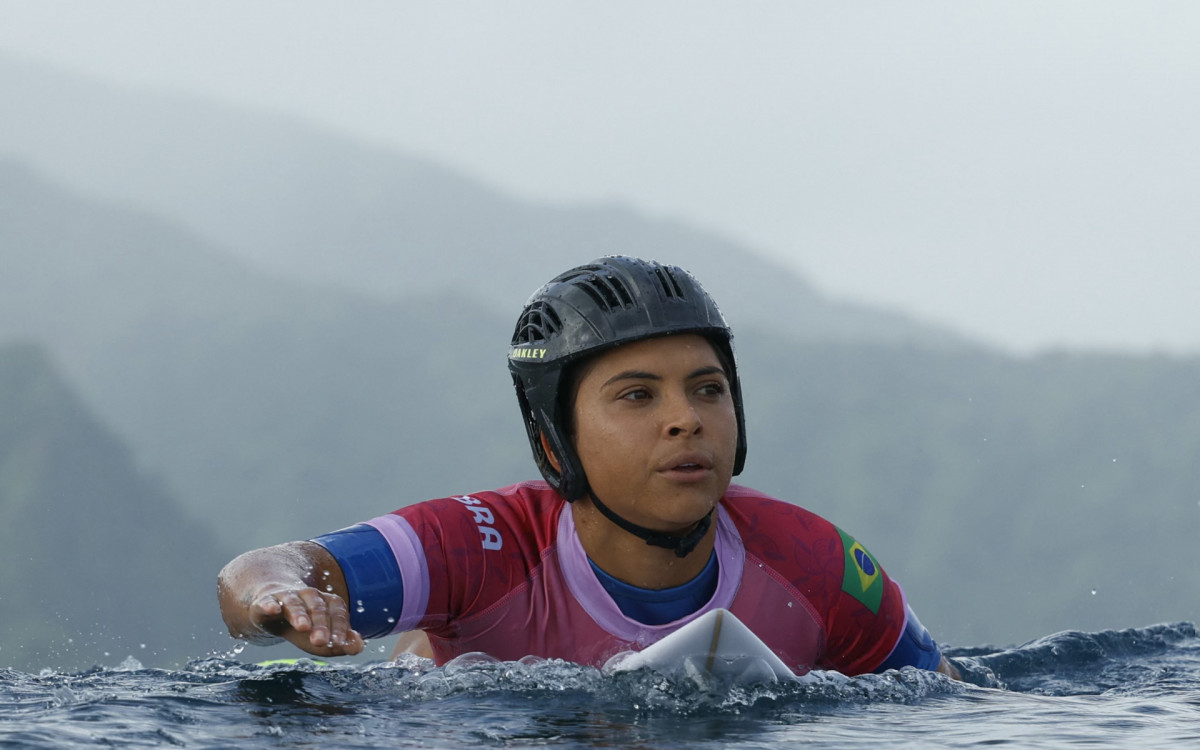 Tainá Hinckel é mais uma representante do Time Brasil na repescagem do surfe