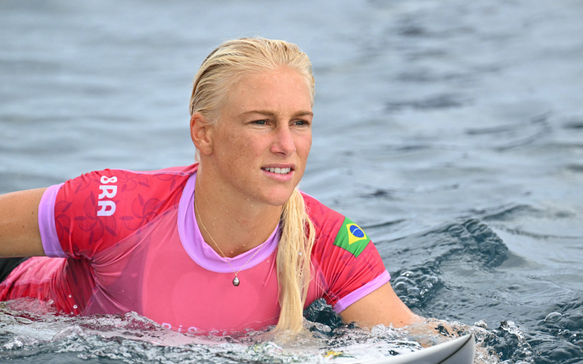 Tatiana Weston-Webb disputará a repescagem no surfe