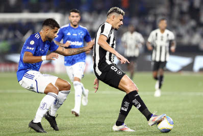 Botafogo perde para o Cruzeiro e pode deixar a liderança do Brasileirão