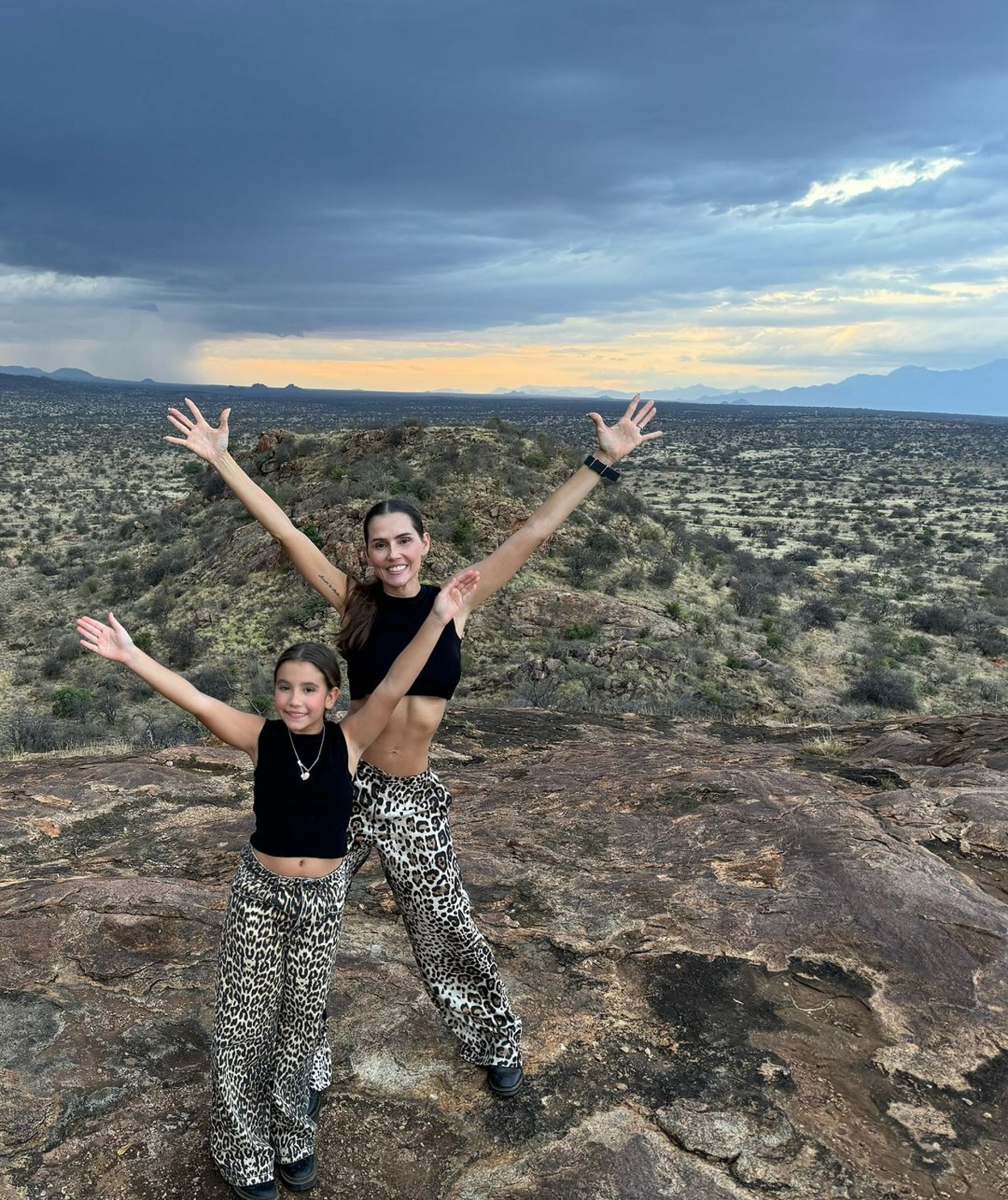 Deborah Secco faz viagem de férias com a filha - Reprodução /Instagram