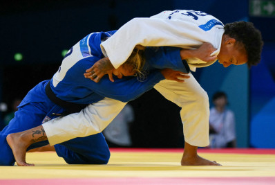 Larissa Pimenta perde para francesa e disputará repescagem no judô