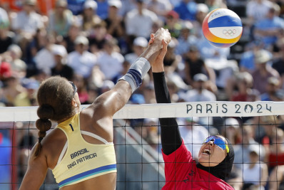 Ana Patrícia e Duda confirmam favoritismo e estreiam com vitória nos Jogos de Paris