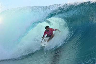 Surfe: Filipe Toledo vence bateria e garante vaga nas oitavas da Olimpíada