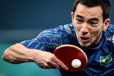 Hugo Calderano vence sem sustos em sua estreia no tênis de mesa