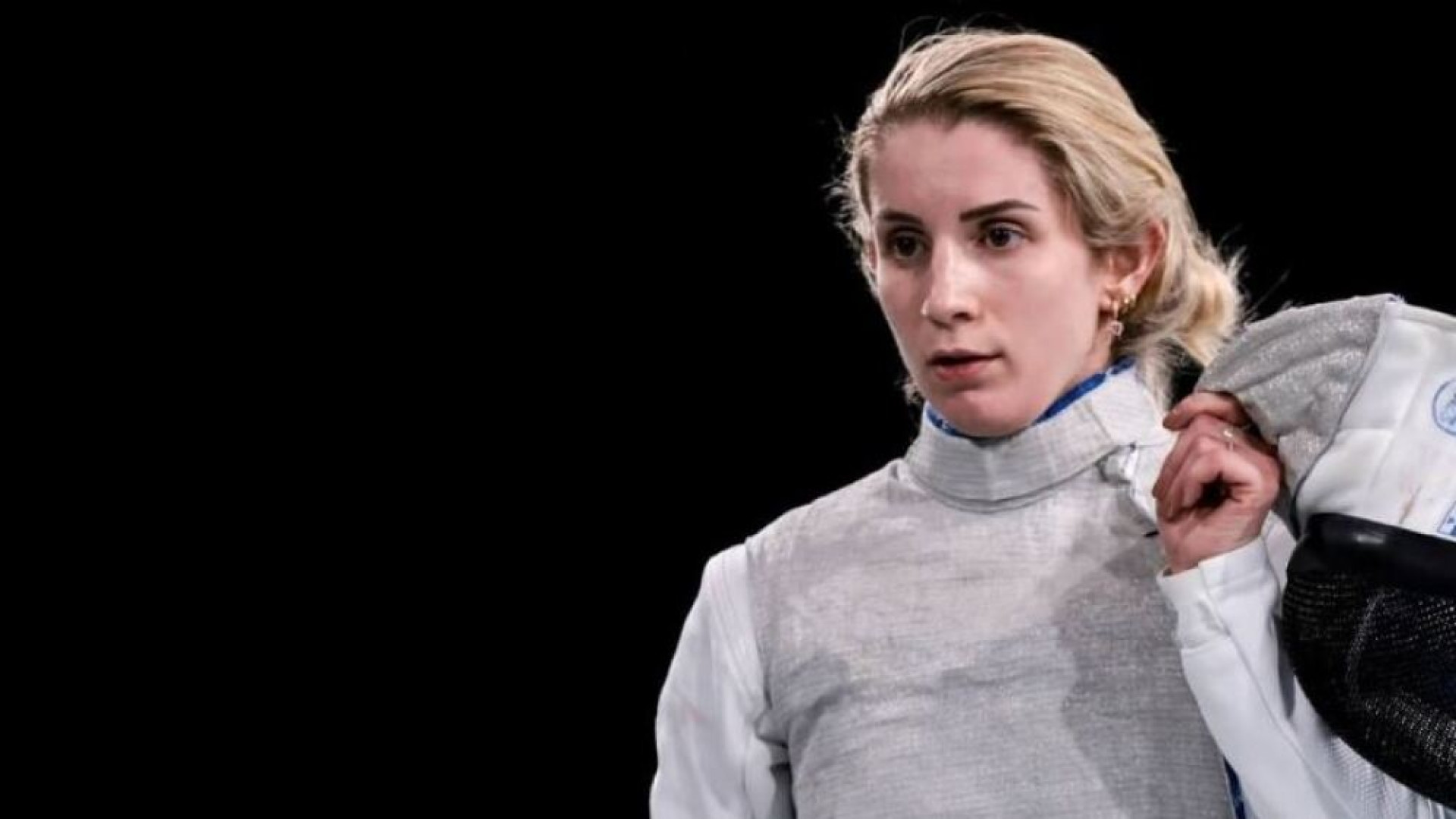 Esgrimista Mariana Pistoia foi derrotada pela filipina Samantha Cantantan e se despediu dos Jogos - Divulgação