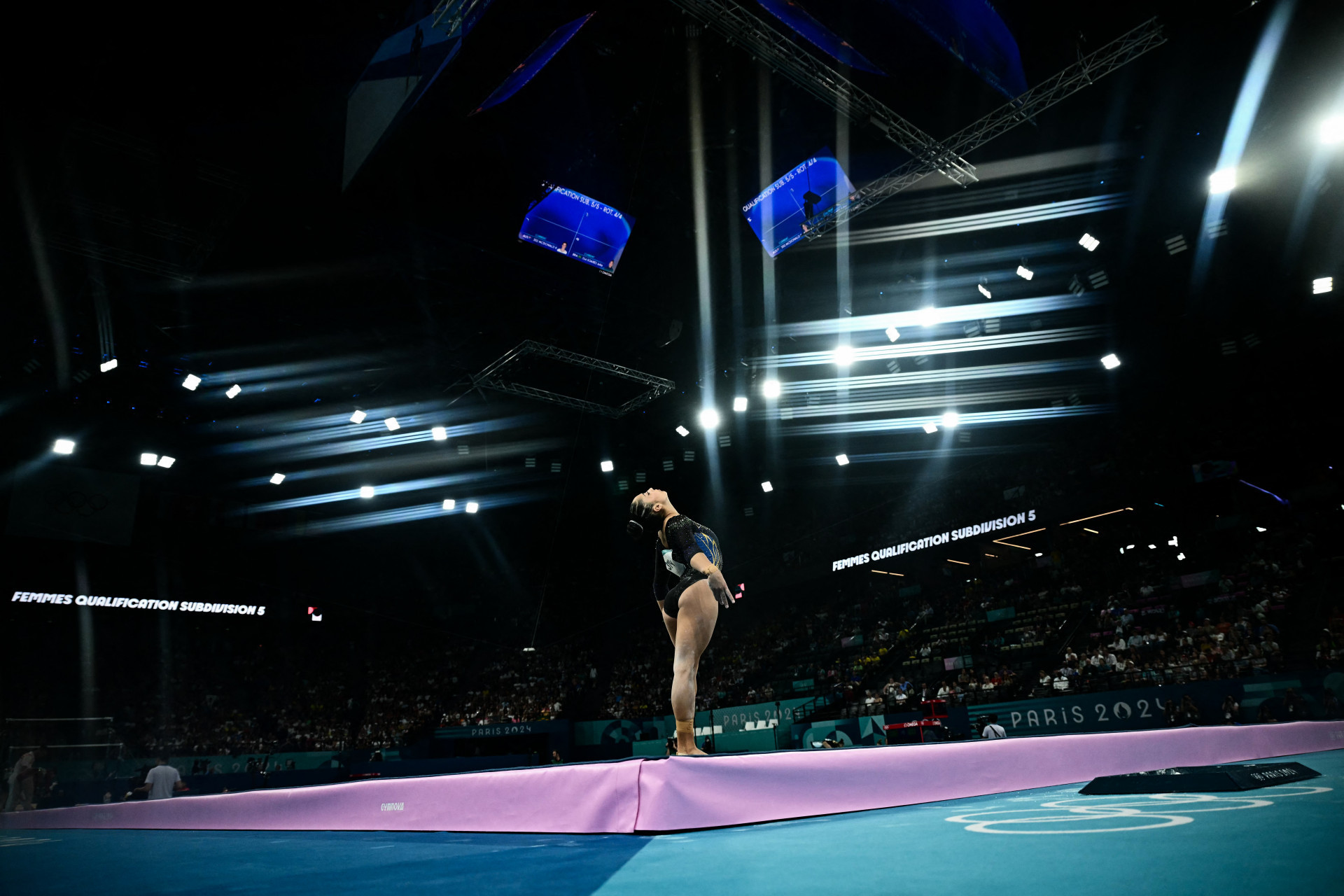 Julia Soares se apresentou no solo ao som de 'Cheia de Manias', do Raça Negra - AFP