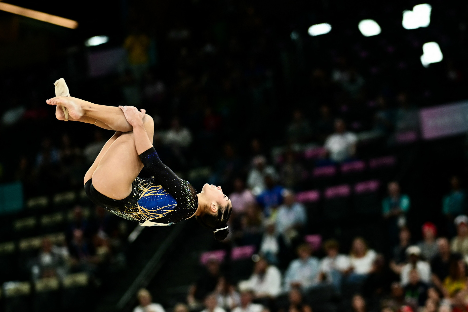 Julia Soares se apresentou no solo ao som de 'Cheia de Manias', do Raça Negra - AFP