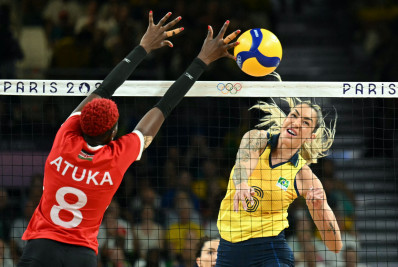 Brasil estreia com vitória arrasadora no vôlei feminino em Paris