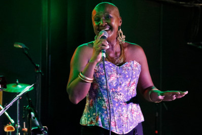 Ivete Souzah volta ao Brasil e apresenta o show Afro Latin Jazz