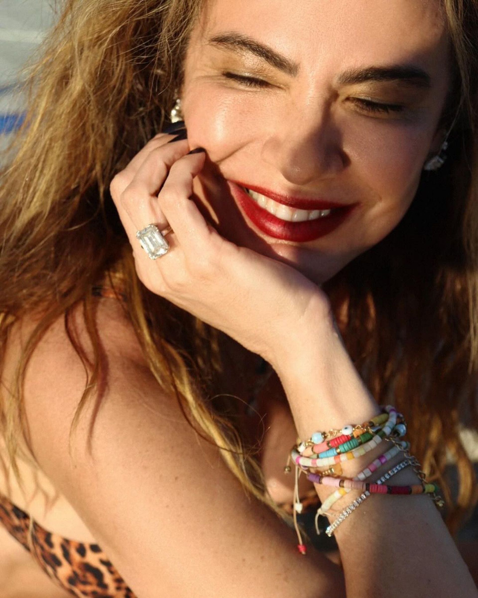 Luciana Gimenez aposta em biquíni de oncinha para curtir verão italiano - Reprodução / Instagram