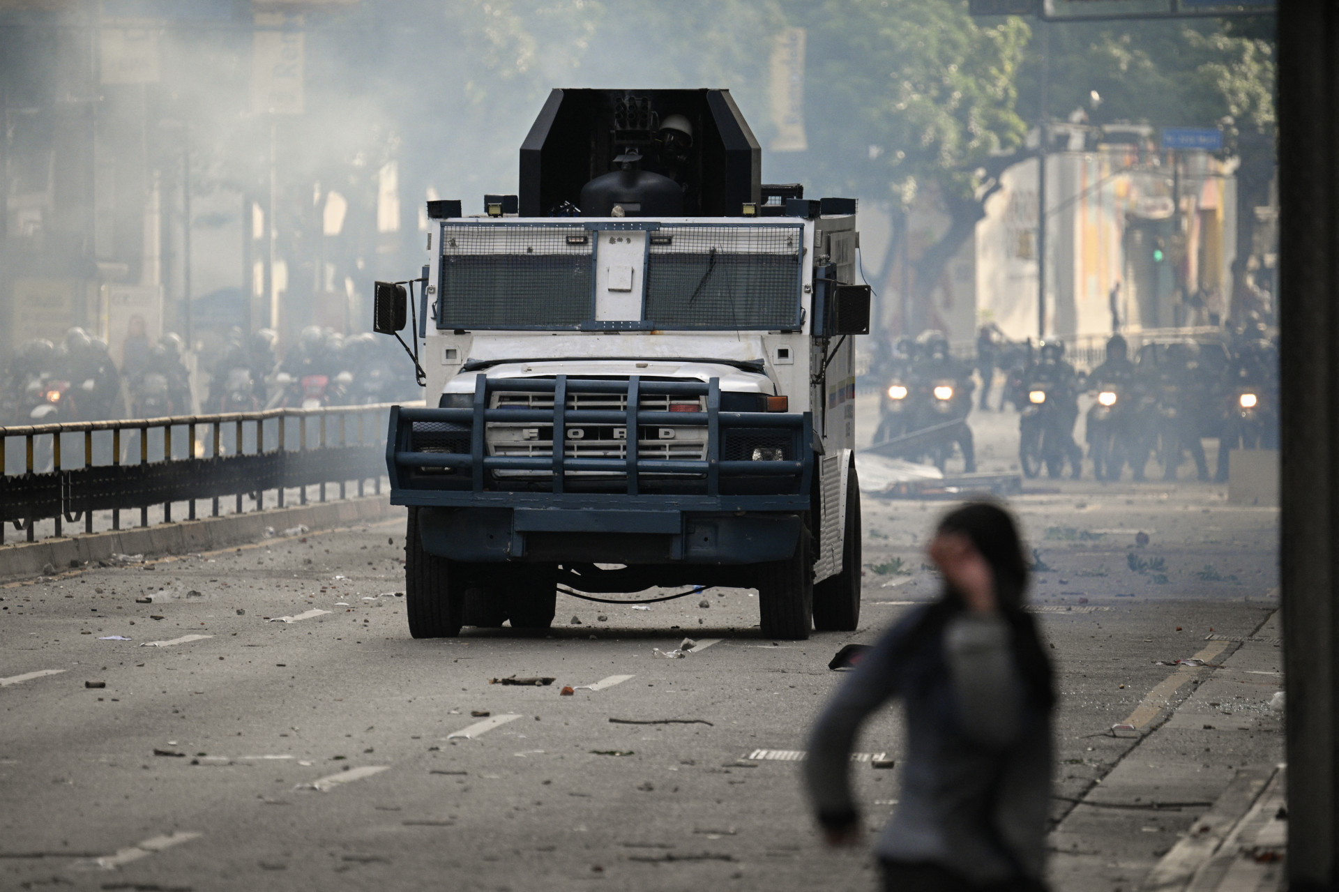 Carro blindado foi utilizado pela polícia venezuelana - Frederico Parra/AFP