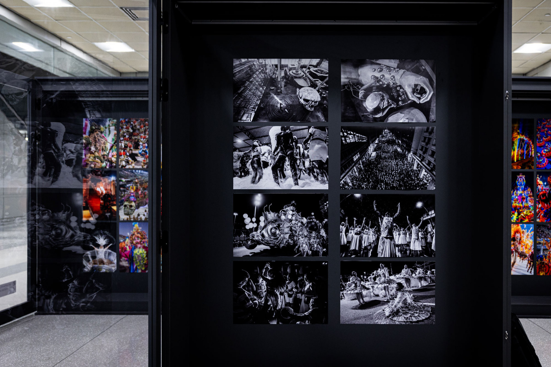 Desfile em preto e branco - Rui Ventura 