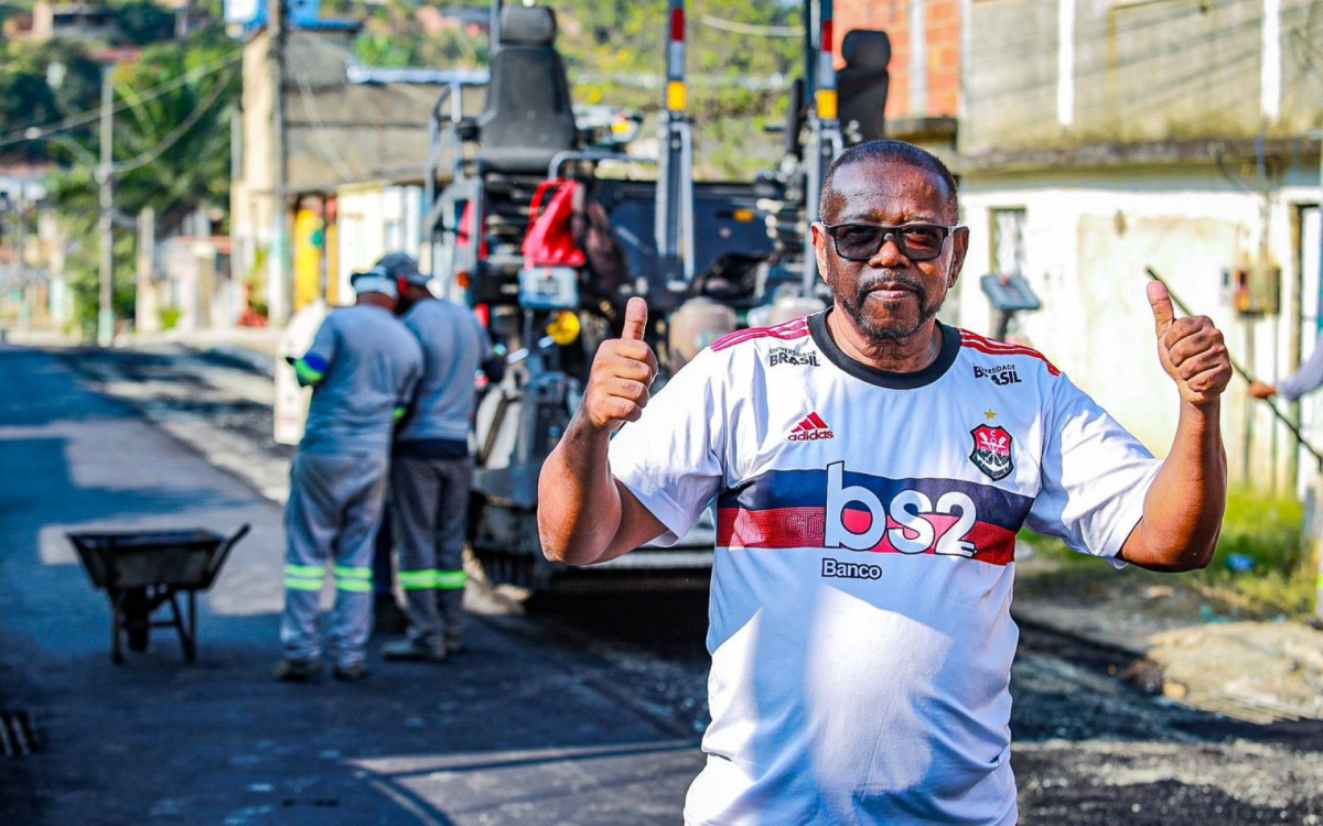 Morador nascido e criado na Vila Pauline, Ailton da Silva, ficou contente com a chegada da pavimentação ao seu bairro