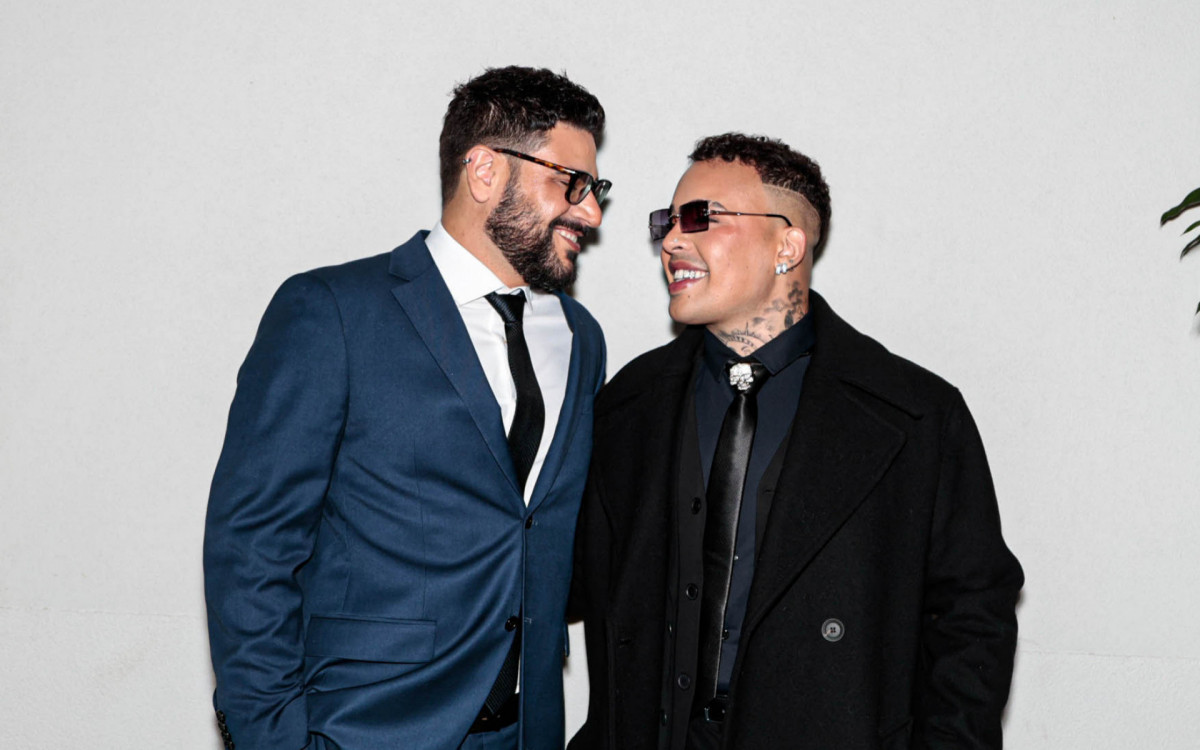 Daniel, a Glória Groove, com o namorado