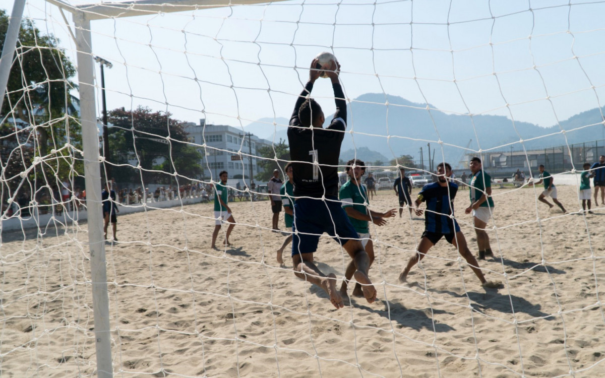 Foram 33 gols marcados na estreia