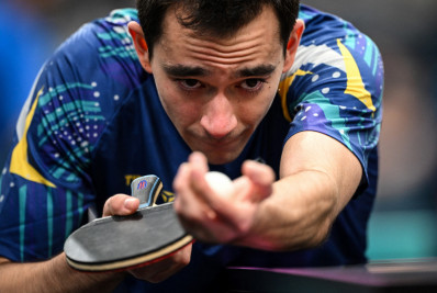 Hugo Calderano é dominado pelo número 2 do mundo e fica com o vice no WTT de Macau