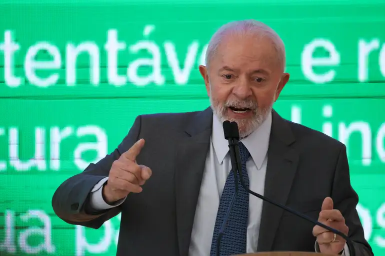 Não pagam imposto e ficam ricas por divulgar coisas que não deveriam, diz Lula sobre big techs