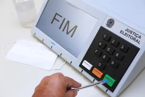 Brasileiros querem punição severa a candidato que usa notícias falsas