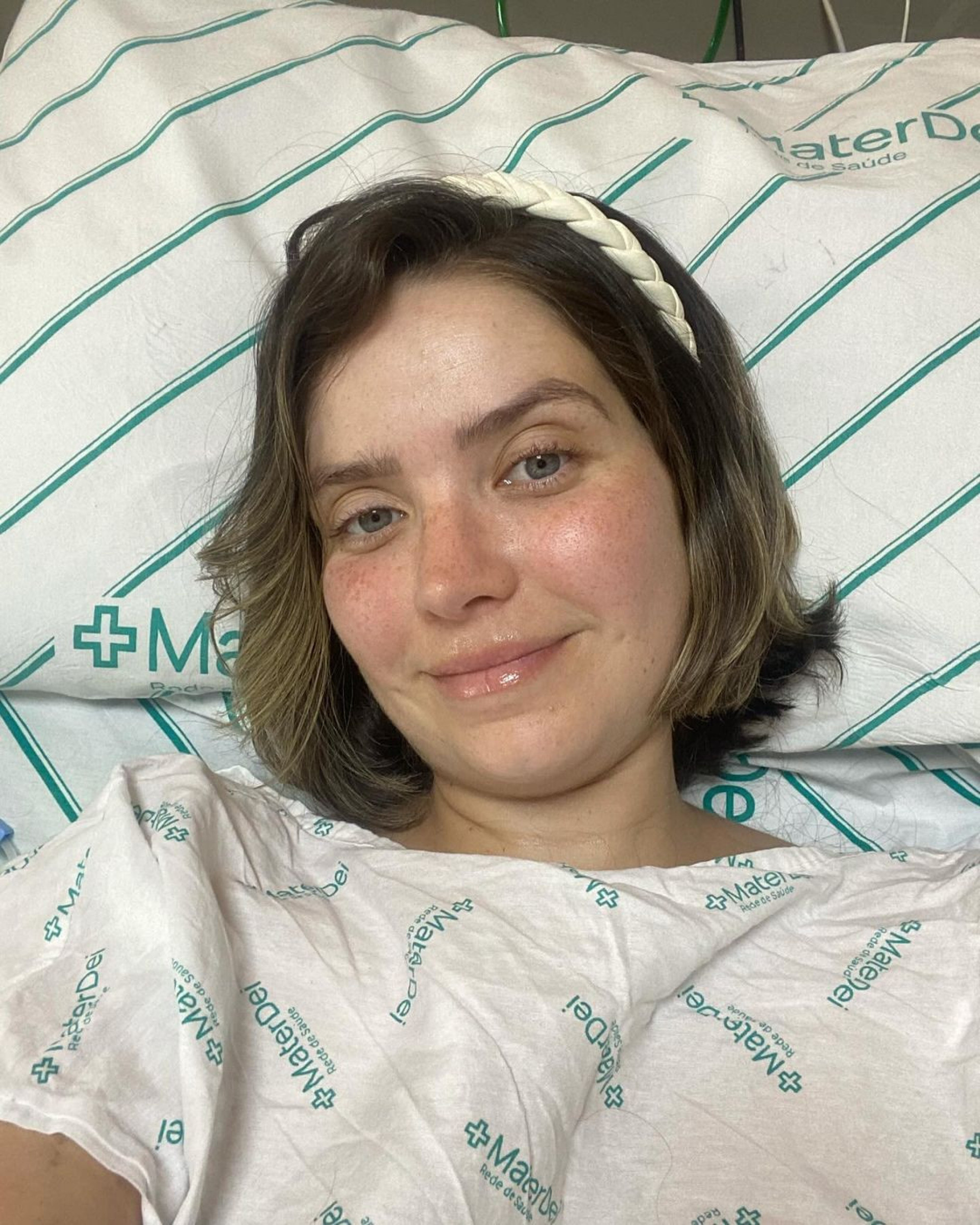 Cantora gospel Camila Campos luta no tratamento contra o c&acirc;ncer de mama - Reprodu&ccedil;&atilde;o / Instagram